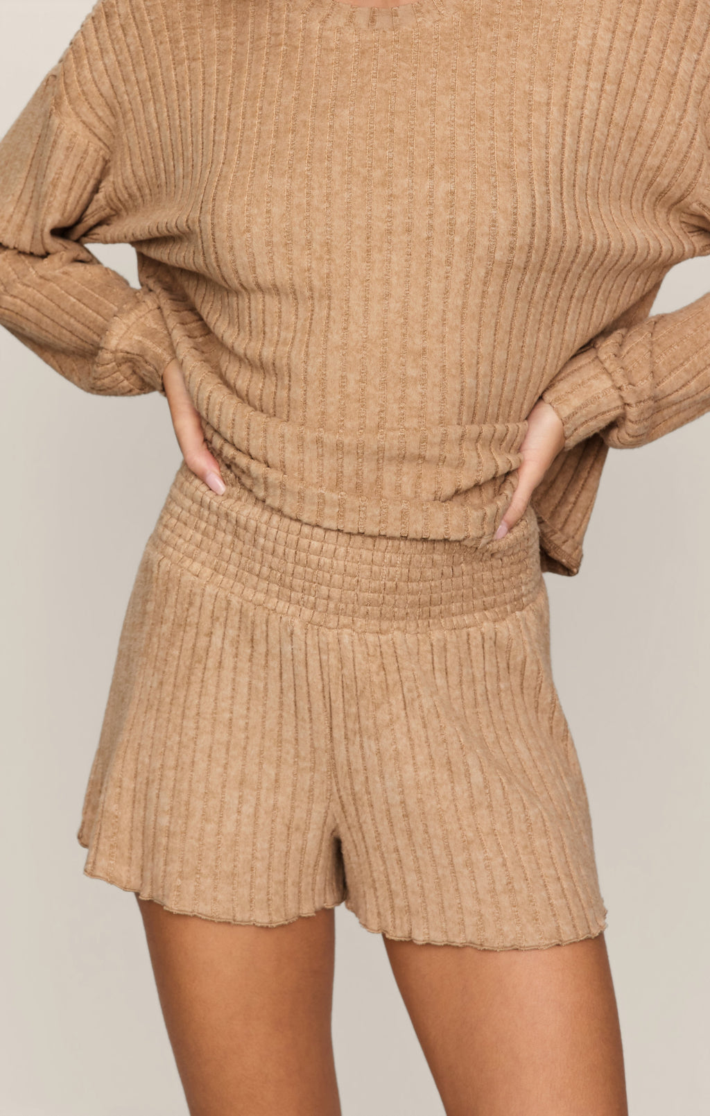 Dawn Smocked Silky Rib Short
