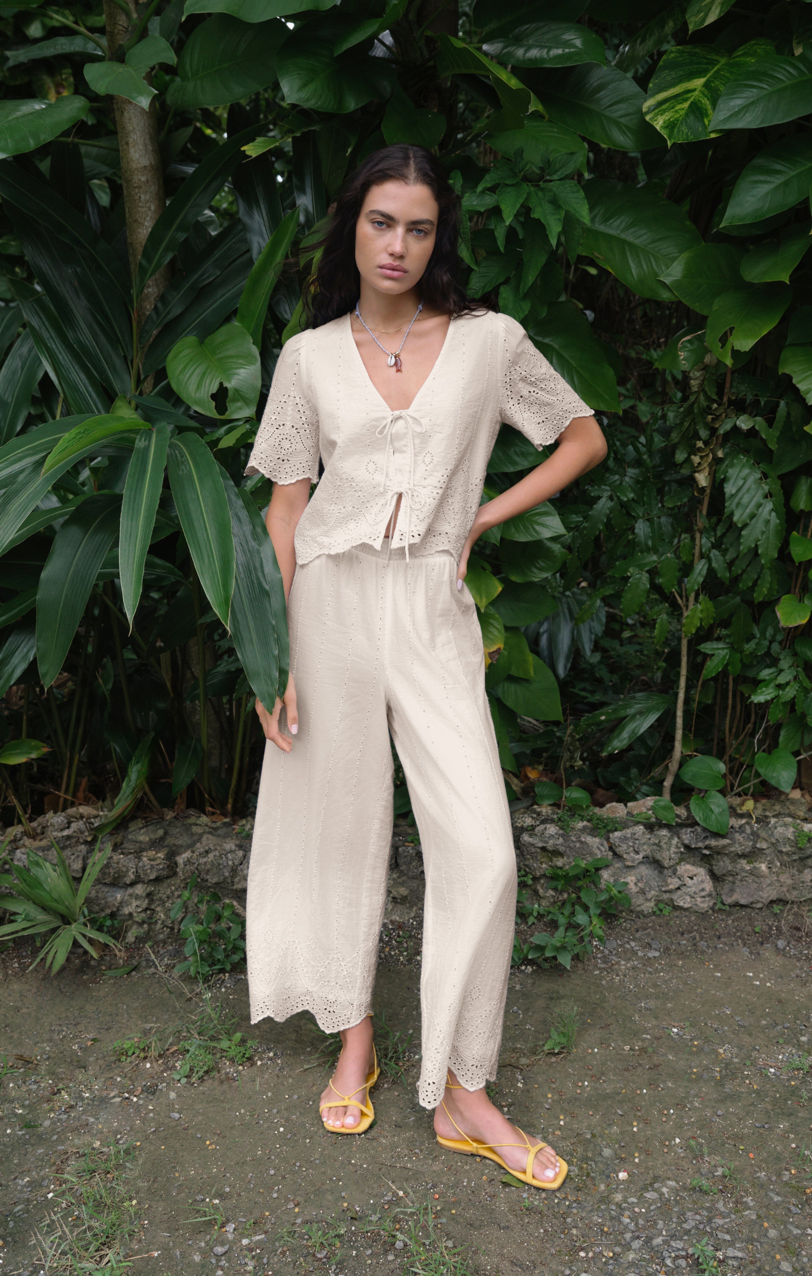 Sea Esta Embroidered Pant